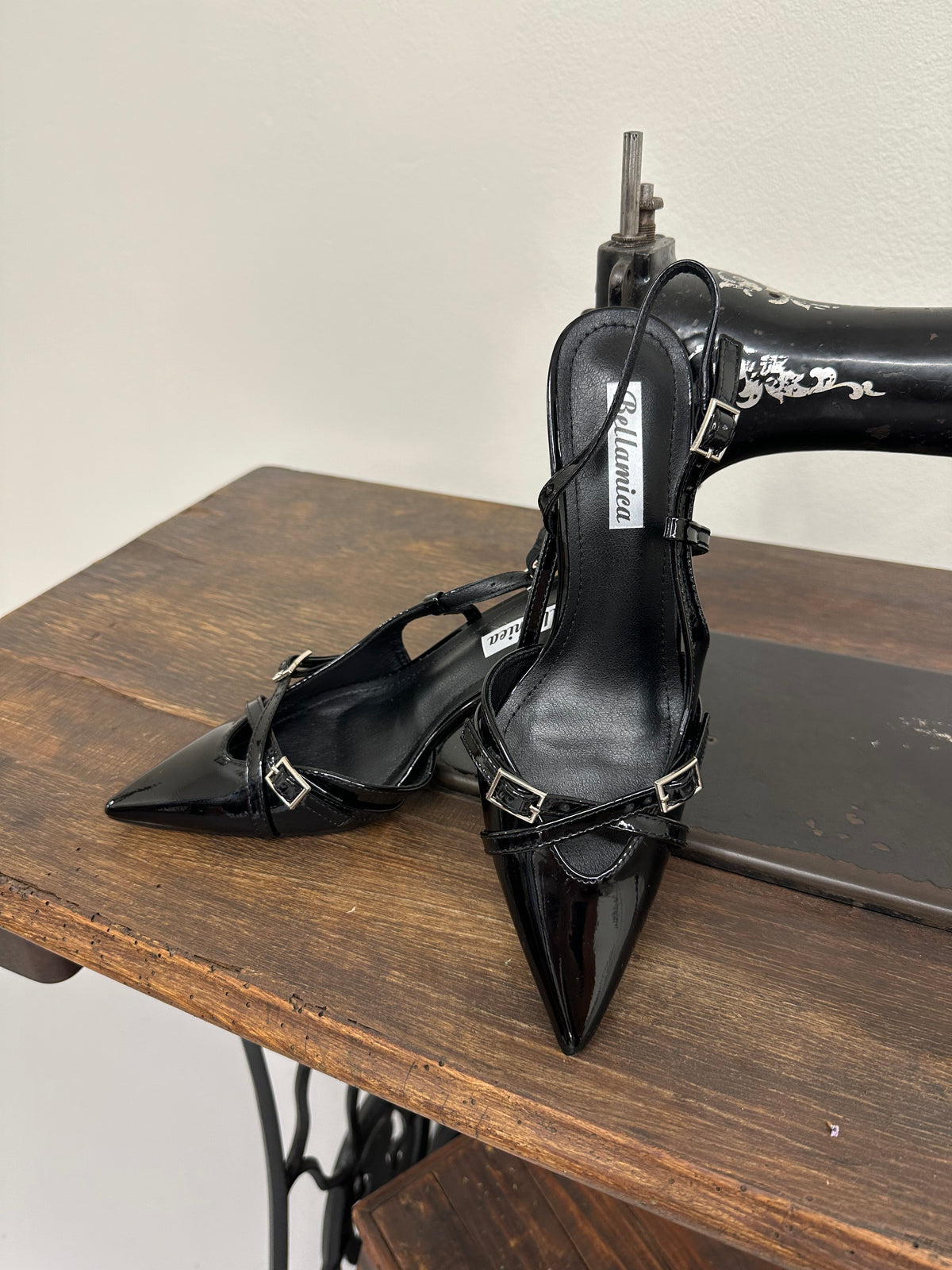 Slingback Aura